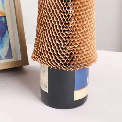Bagong Disenyo ng Bottle Packaging: Honeycomb Paper Bottle Sleeve